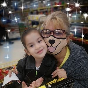 Meet your Posher, Valentina